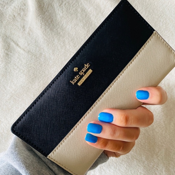 kate spade Accessories - Kate spade bifold wallet!